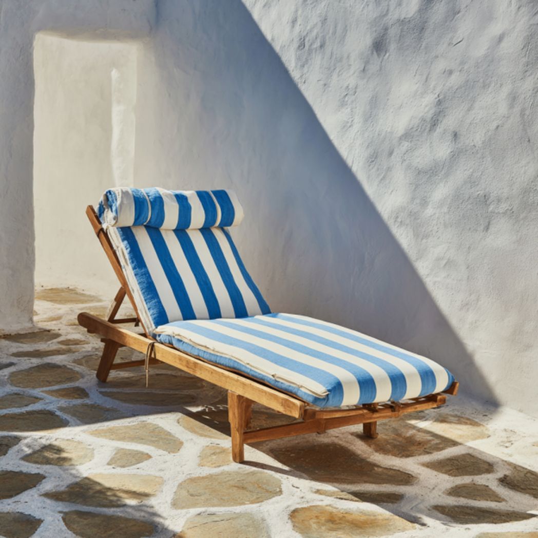 Outdoor lounge chair with adjustable backrest beige striped fabric 200 x 70 x 30cm